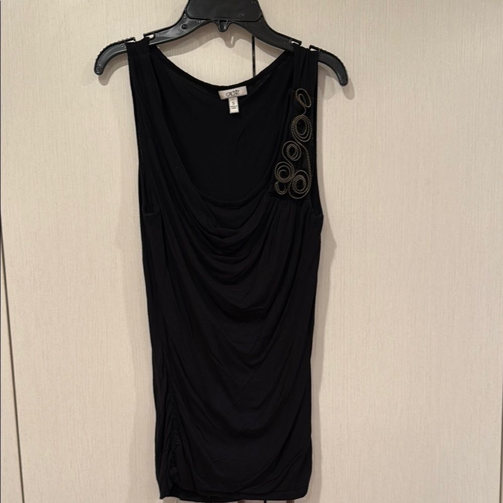 Chic Black Sleeveless Dress
